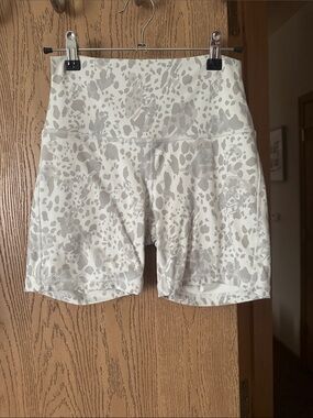 Lululemon Align Short 6” Size 6 Double Lined